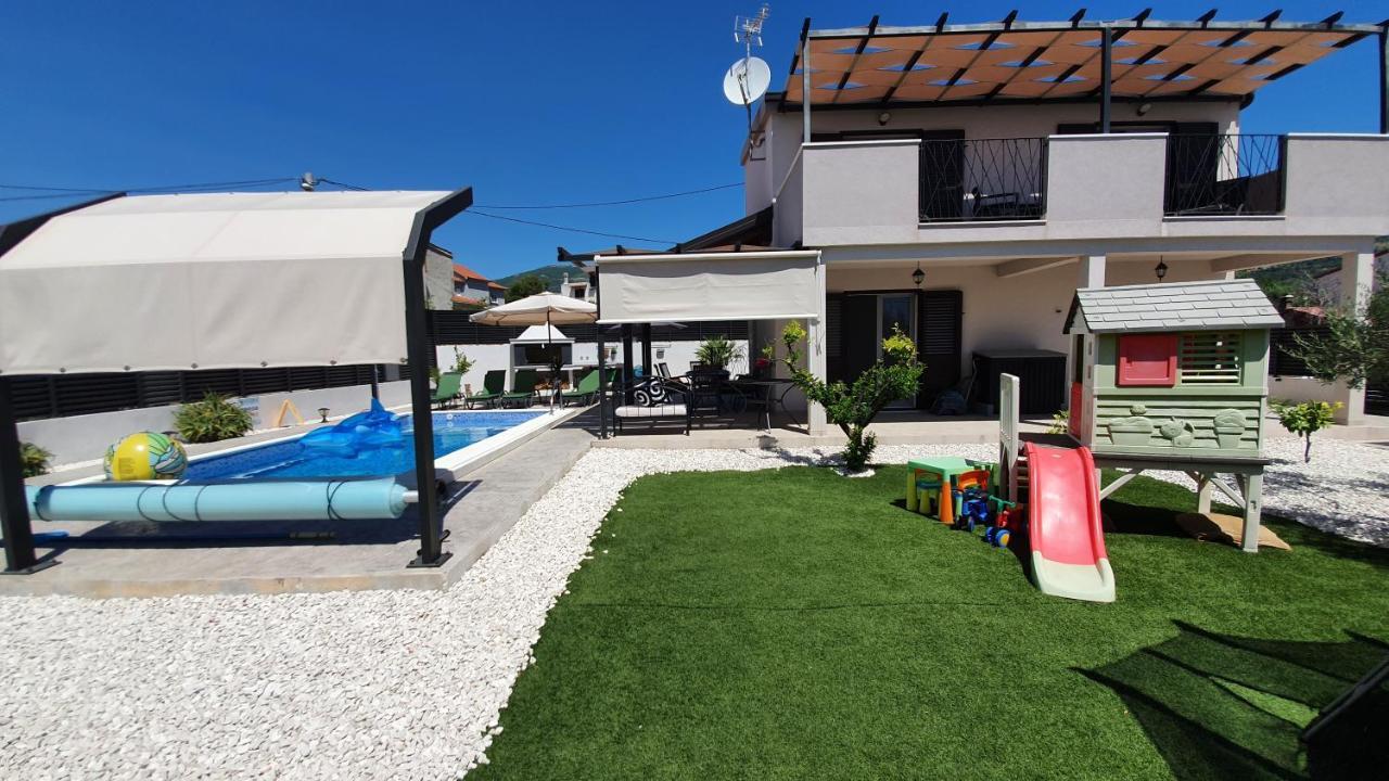 Villa Fides With Private Pool, Garden And Sea View Kastel Novi Bagian luar foto