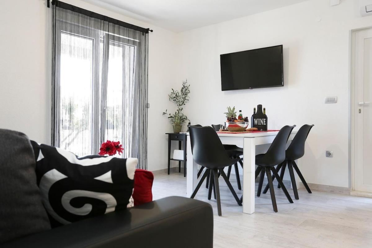Villa Fides With Private Pool, Garden And Sea View Kastel Novi Bagian luar foto